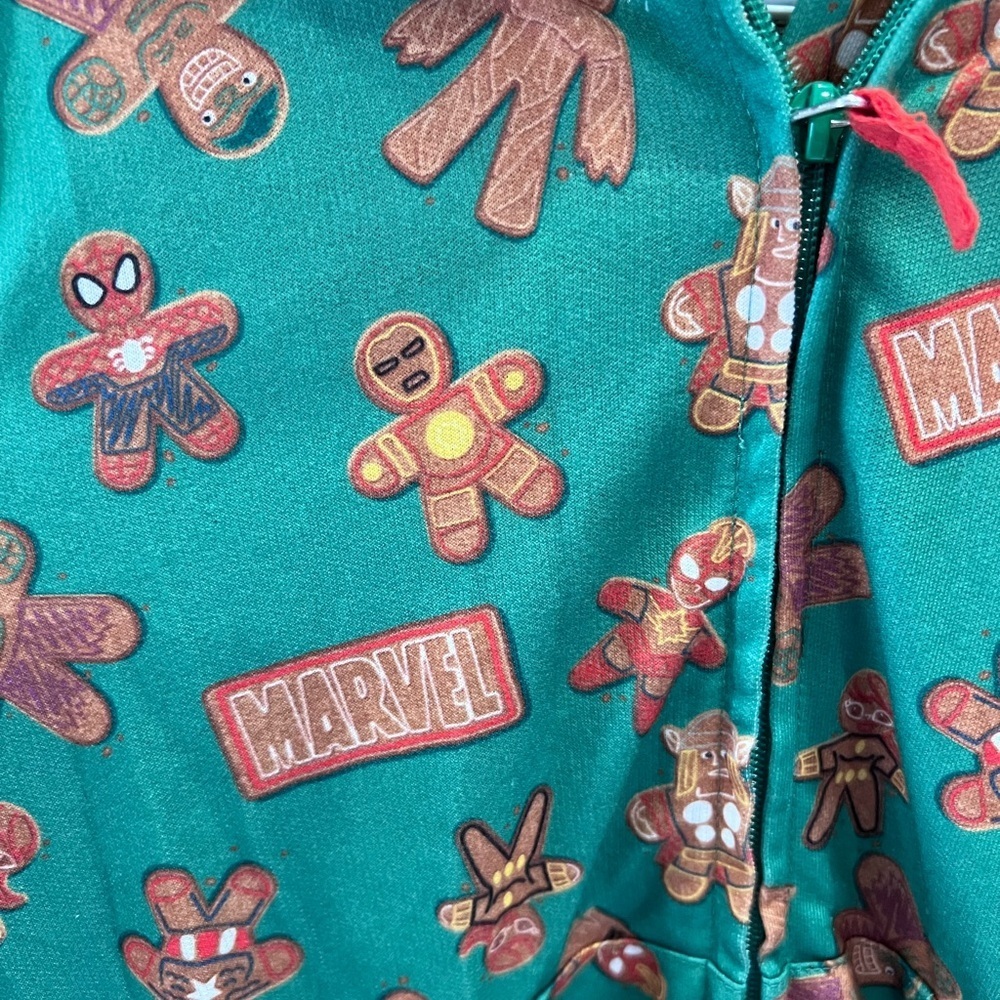 Disney Marvel Ginger Bread Onesie Pajama Size 5/6 - Picture 4 of 8